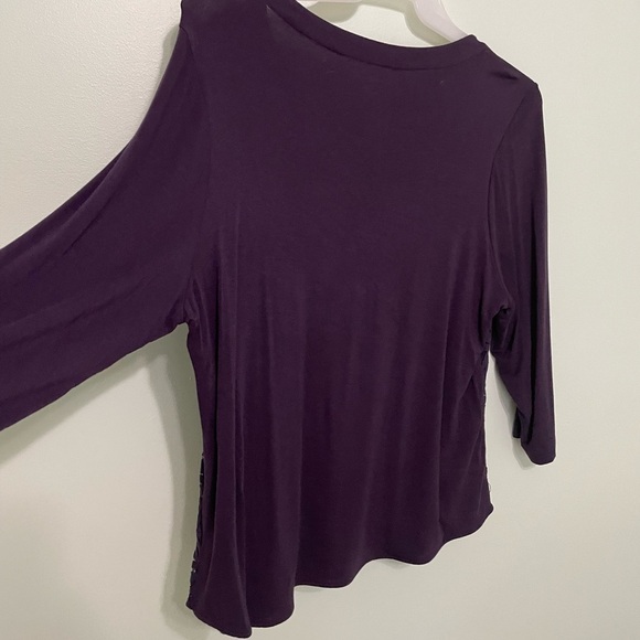 Croft and Barrow ladies top color eggplant size XXL pretty design on front - Picture 5 of 6